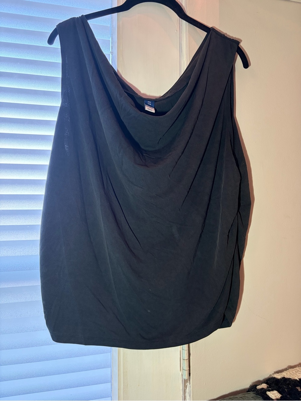 Old Navy Black Draped Cowl Neck Sleeveless Top M3